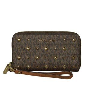 Michael Kors Large Jet Set Studded Phone Case in Brown